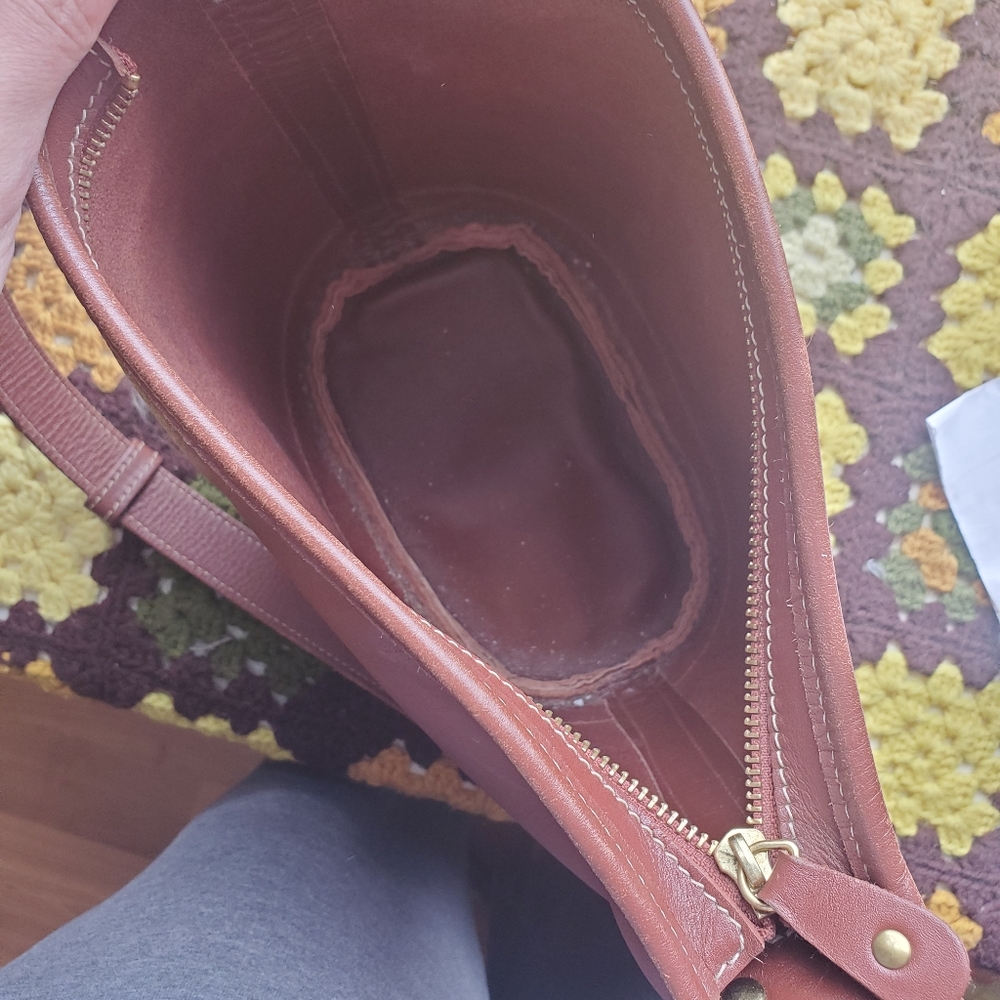 Roots feed bag leather bucket purse bag - Picture 3 of 5